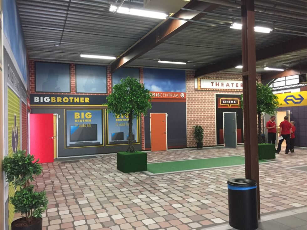 aankleidng wanden Houten