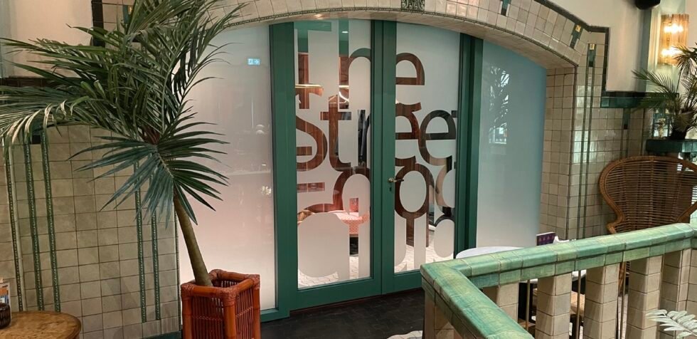 20200612 Breda EW raamsticker